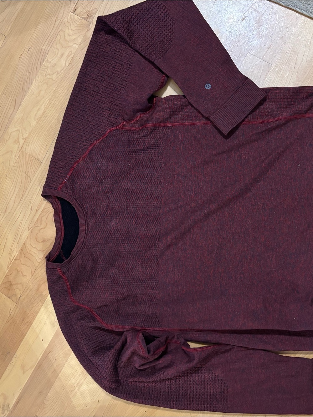 lululemon athletica Men's Long Sleeve Crew in Burgundy XL no tags